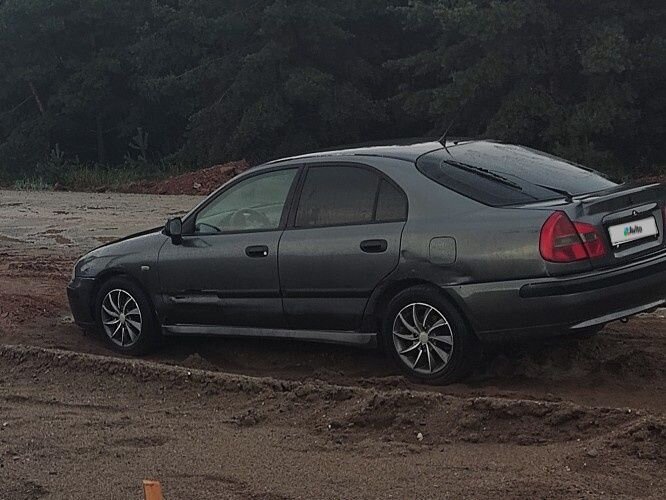 Mitsubishi Carisma: фото владельца