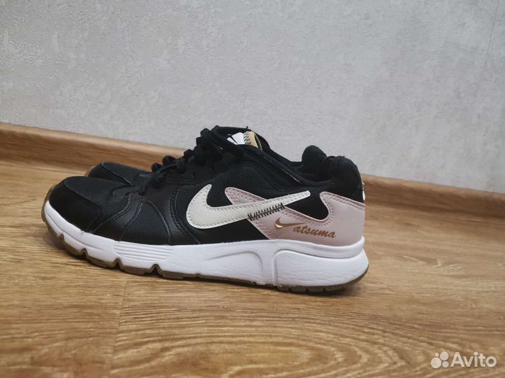 Кроссовки nike женские 37,5