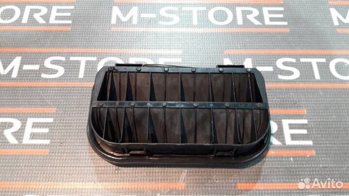 Решетка вентиляционная задняя правая Porsche