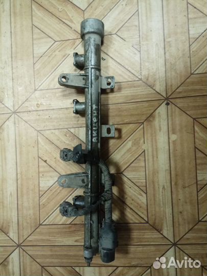 Топливная рампа форсунки Хэндай Акцент Hyundai