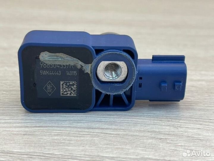 Датчик удара Renault Logan