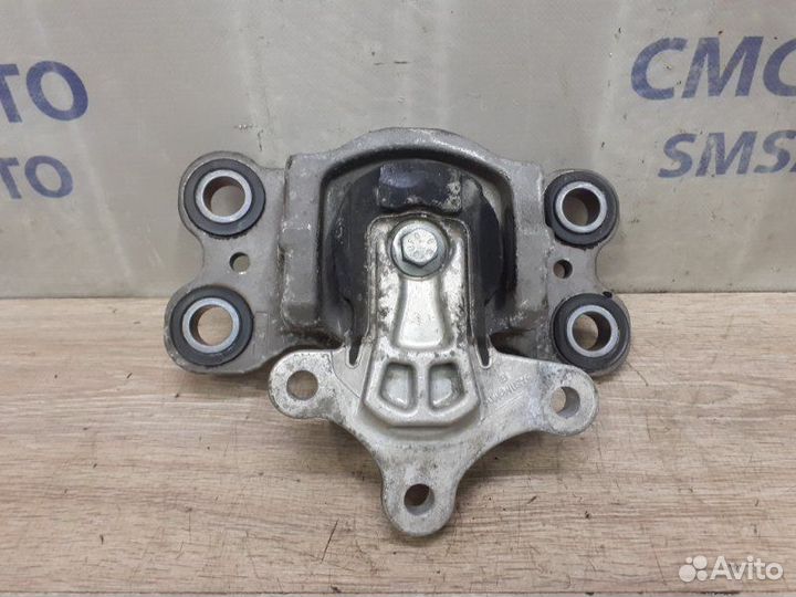 Опора двс левая Volvo Xc60 хс60 2.0T 2014-2017