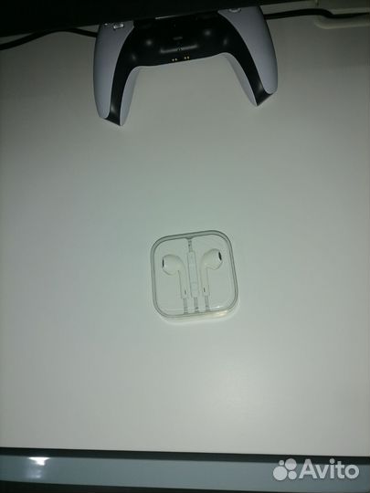 Наушники Apple