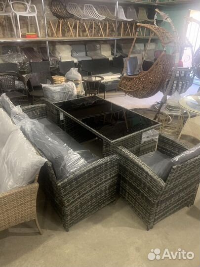 Уличная мебель из искусственного ротанга