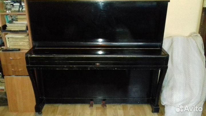 Продается пианино