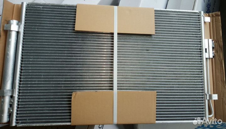 Радиатор кондиционера Санта фе 3
