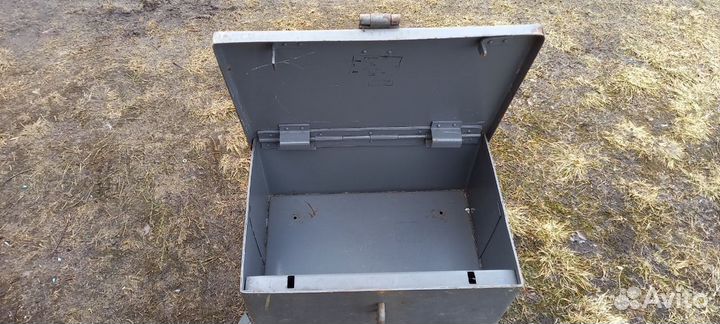 Ящик металлический