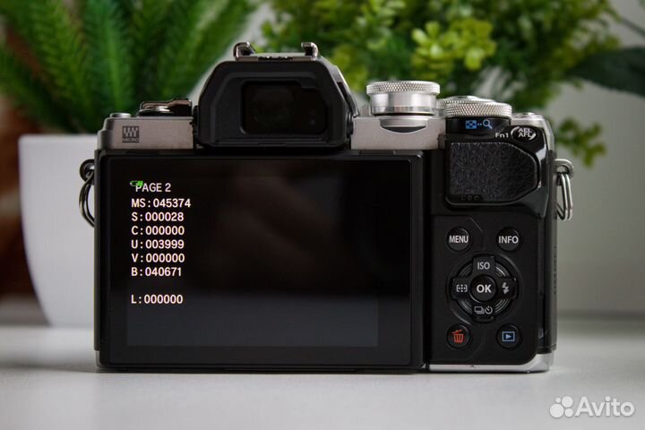 Olympus OM-D E-M10 Mark III Kit + Комплект