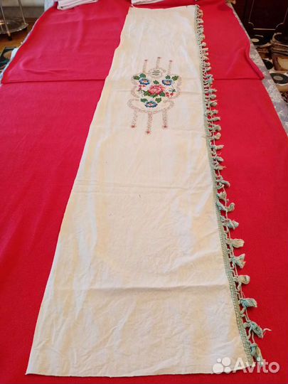 Подзор винтажный с вышивкой