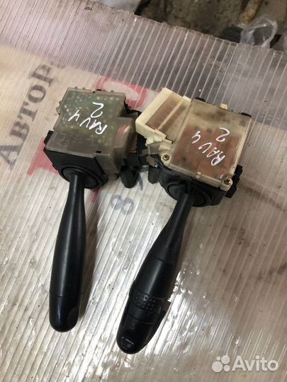 Подрулевой переключатель R Rav4 XA20 00-06 toyota