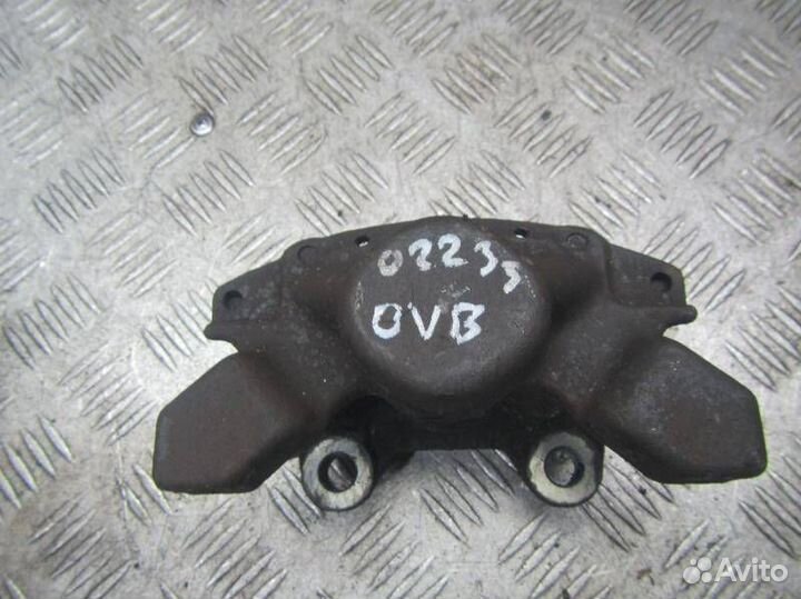 Суппорт тормозной задний правый Opel Vectra A 1995