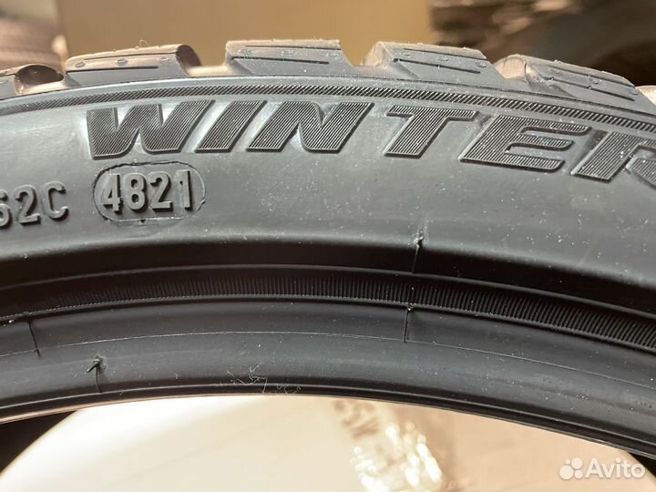 Pirelli Winter Sottozero 3 255/35 R21 и 285/30 R21 100W