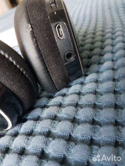 Беспроводные наушники Philips SHB9150