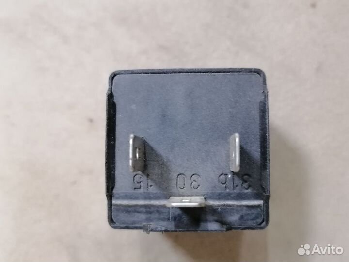 Реле Opel Vectra A 1988-1995 (90240665)