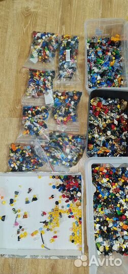 Lego минифигурки+ аксессуары оригинал бу