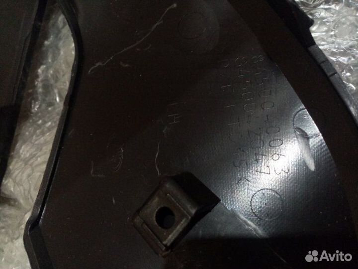 Накладка бампера передняя левая LADA Vesta Cross