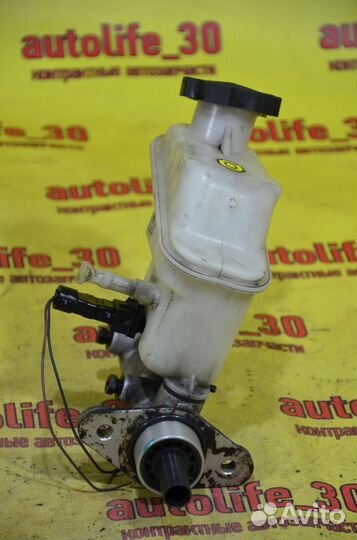 Главный тормозной цилиндр Hyundai Santa FE 2