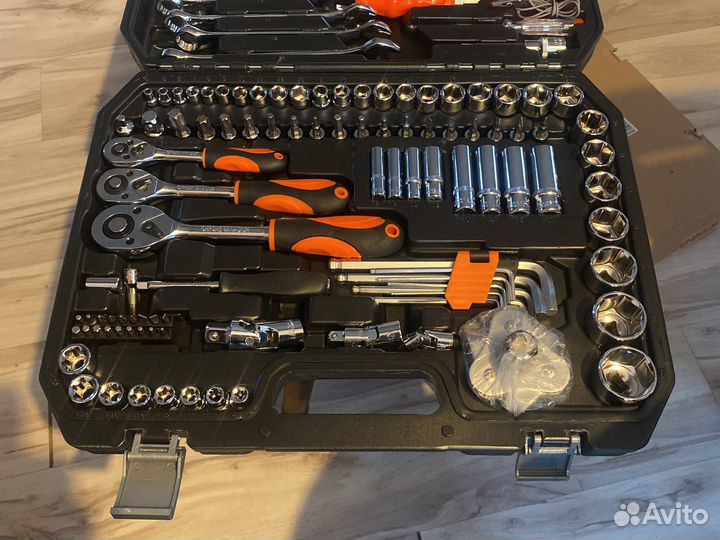 Набор инструментов новый