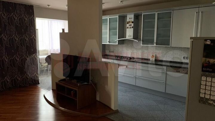 3-к. квартира, 116,5 м², 2/6 эт.