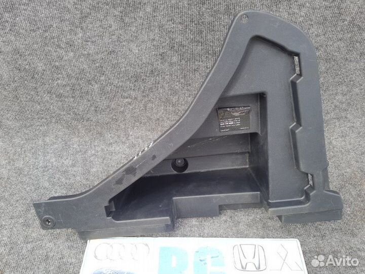 Ящик для инструментов правый Lexus Ct200H ZWA10