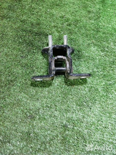 Петля двери задняя правая Mitsubishi Asx