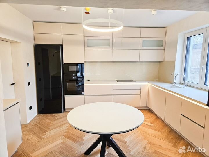 Кухонный гарнитур угловой