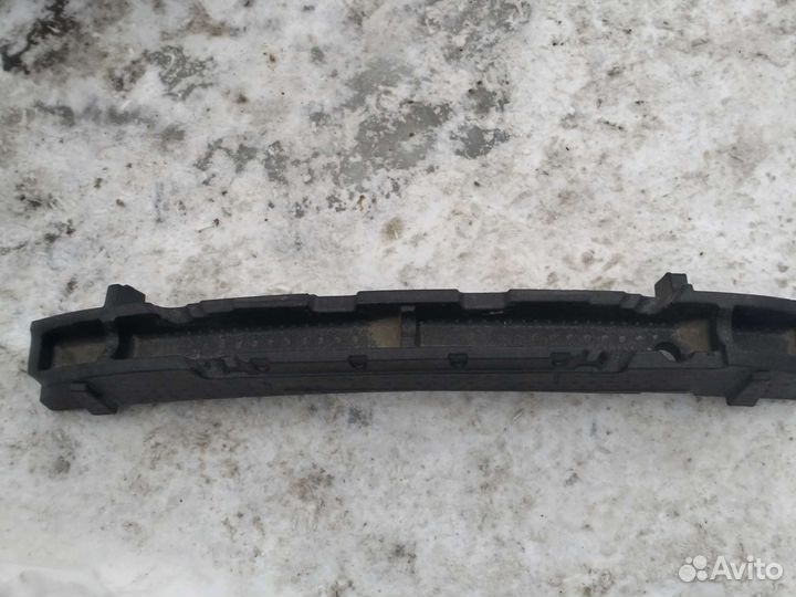 Абсорбер переднего бампера nissan Qashqai