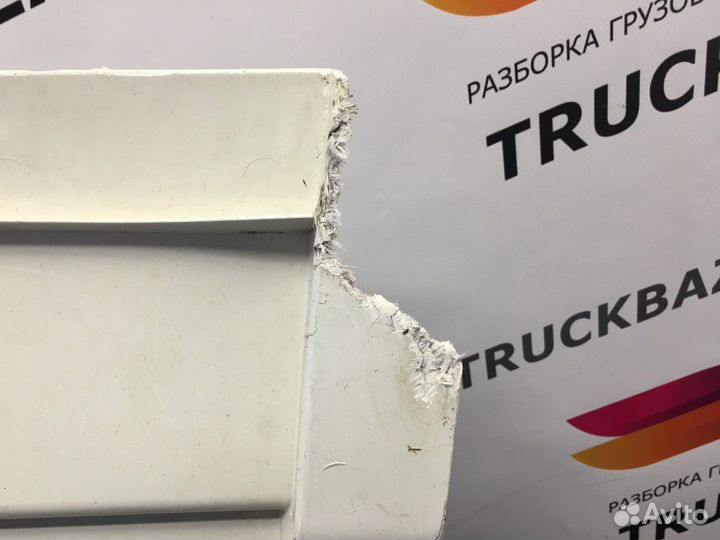 Спойлер кабины верхний левый Daf XF105