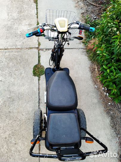 Электрический трицыкл рикша