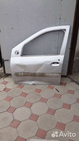 Дверь ларгус