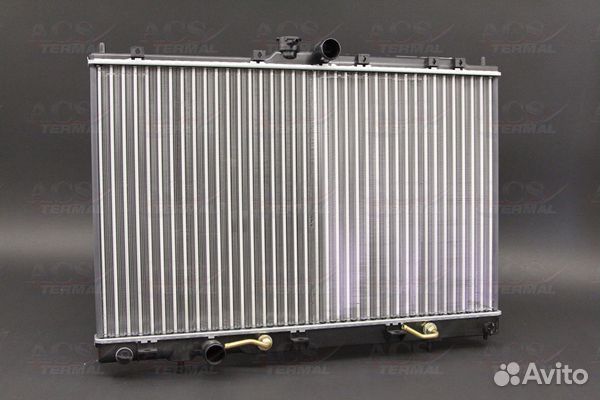 Радиатор охлаждения Митсубиси Аутлендер I 2.0-2.4