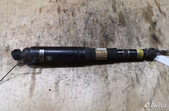 Стойки задние амортизатора Cadillac Escalade