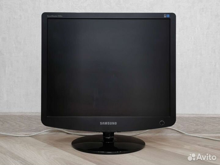 Монитор Samsung