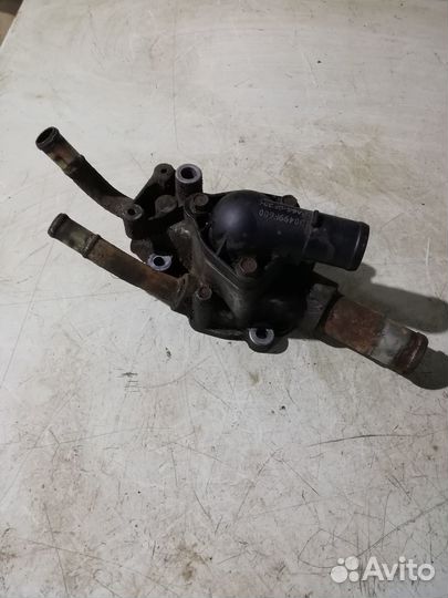 Термостат, корпус термостата Nissan Primera P12