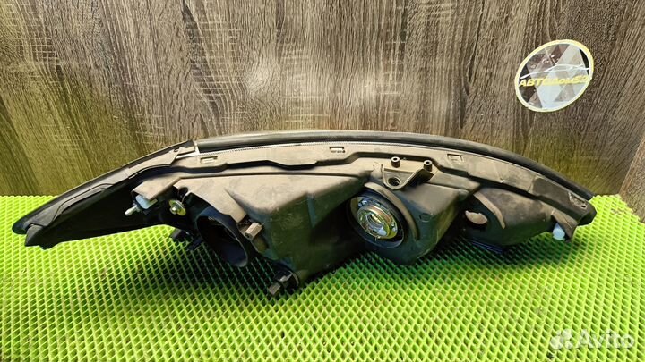 Фара передняя левая Toyota Camry XV30 04-06