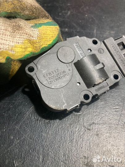 Сервопривод заслонок отопителя Bmw 3 E90