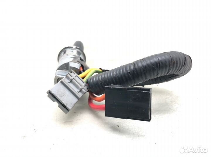 Замок зажигания Opel Vivaro 2.0 cdti 2007