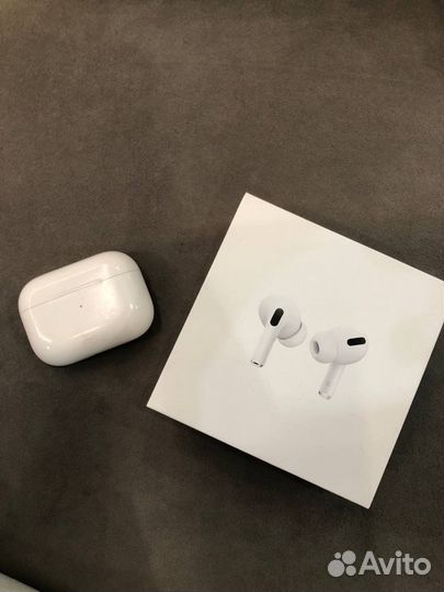 Беспроводные наушники apple airpods