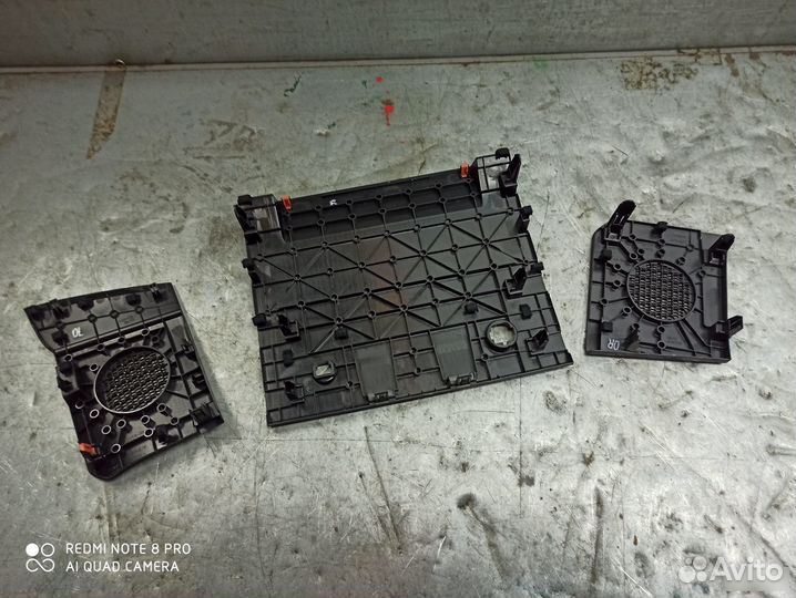 Накладка торпедо Toyota Land Cruiser 300