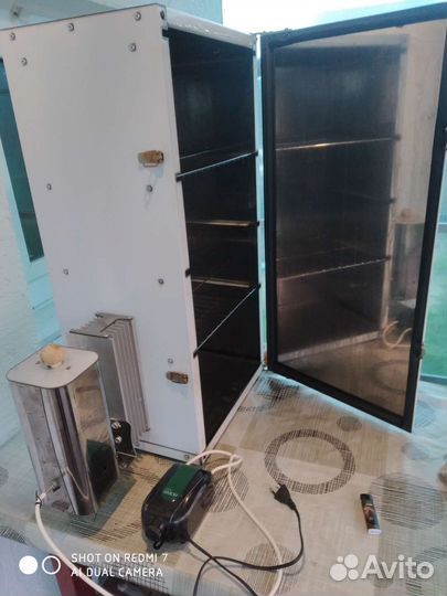 Новый коптильный шкаф из нержавейки в комплекте