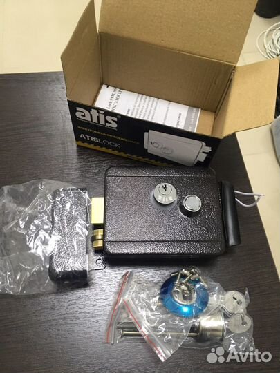 Замок электромеханический