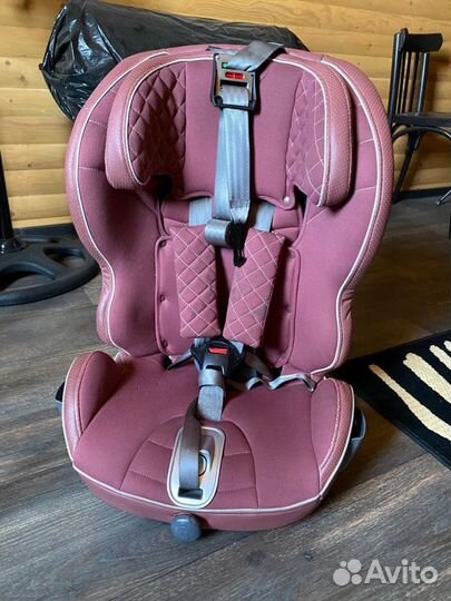 Кресло happy baby с isofix