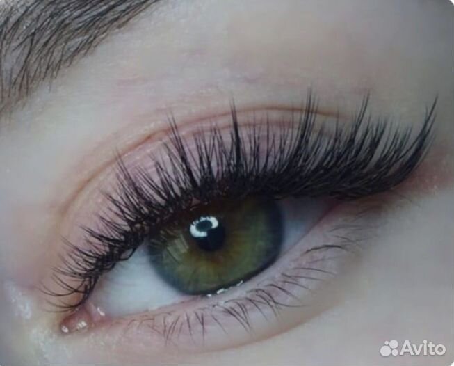 Наращивание ресниц в студии