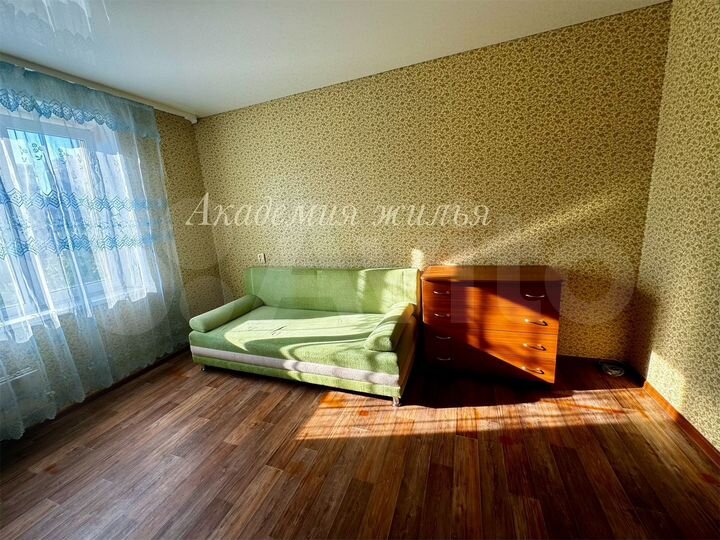 Комната 15 м² в 3-к., 2/9 эт.