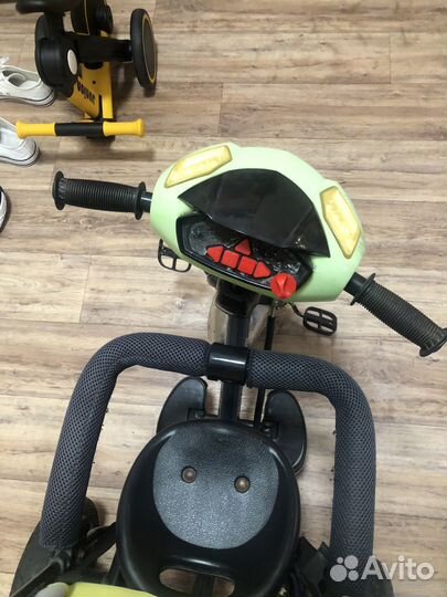 Трехколесный велосипед с родительской ручкой