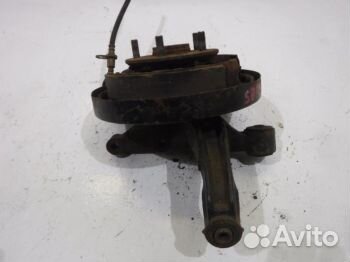 Кулак задний правый Лексус