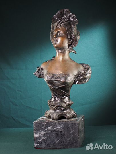 Бронзовый бюст 