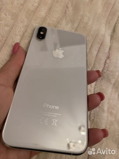 Телефон iPhone 10
