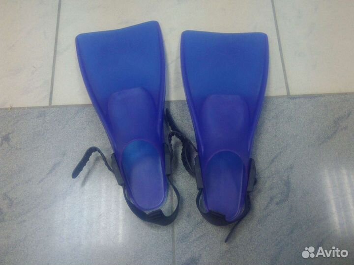 Ласты новые пластиковые и резиновые