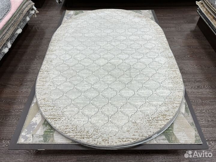 Ковер овальный новый 1.6х2.3